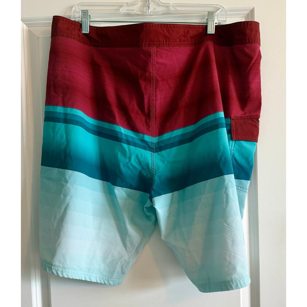 Ripcurl Board Shorts Size 2x Mens bathing suit Teal and burgundy XXL swim trunks